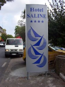 Totem luminoso bifacciale