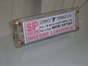 Espositore con in plexiglass