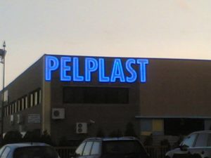 Lettere scatolate luminose