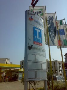 Totem luminoso bifacciale