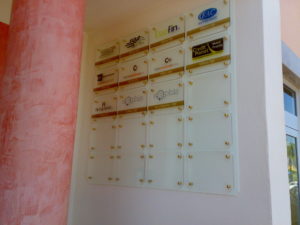 Bacheca per uffici condominiali in plexiglas