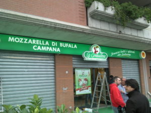 Insegne luminose per punto vendita