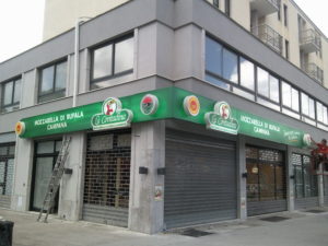 Insegne luminose per punto vendita