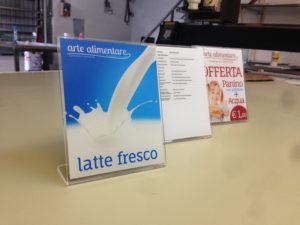 Espositore in plexiglas