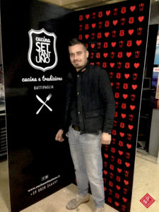 Espositore angolare in pvc