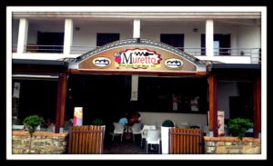 Insegna luminosa monofacciale sagomata