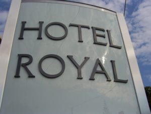 Totem luminoso monofacciale