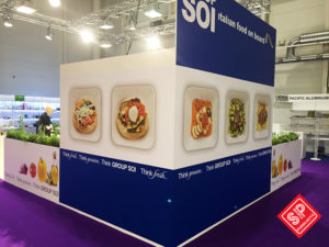 Targa in plexiglas con smusso